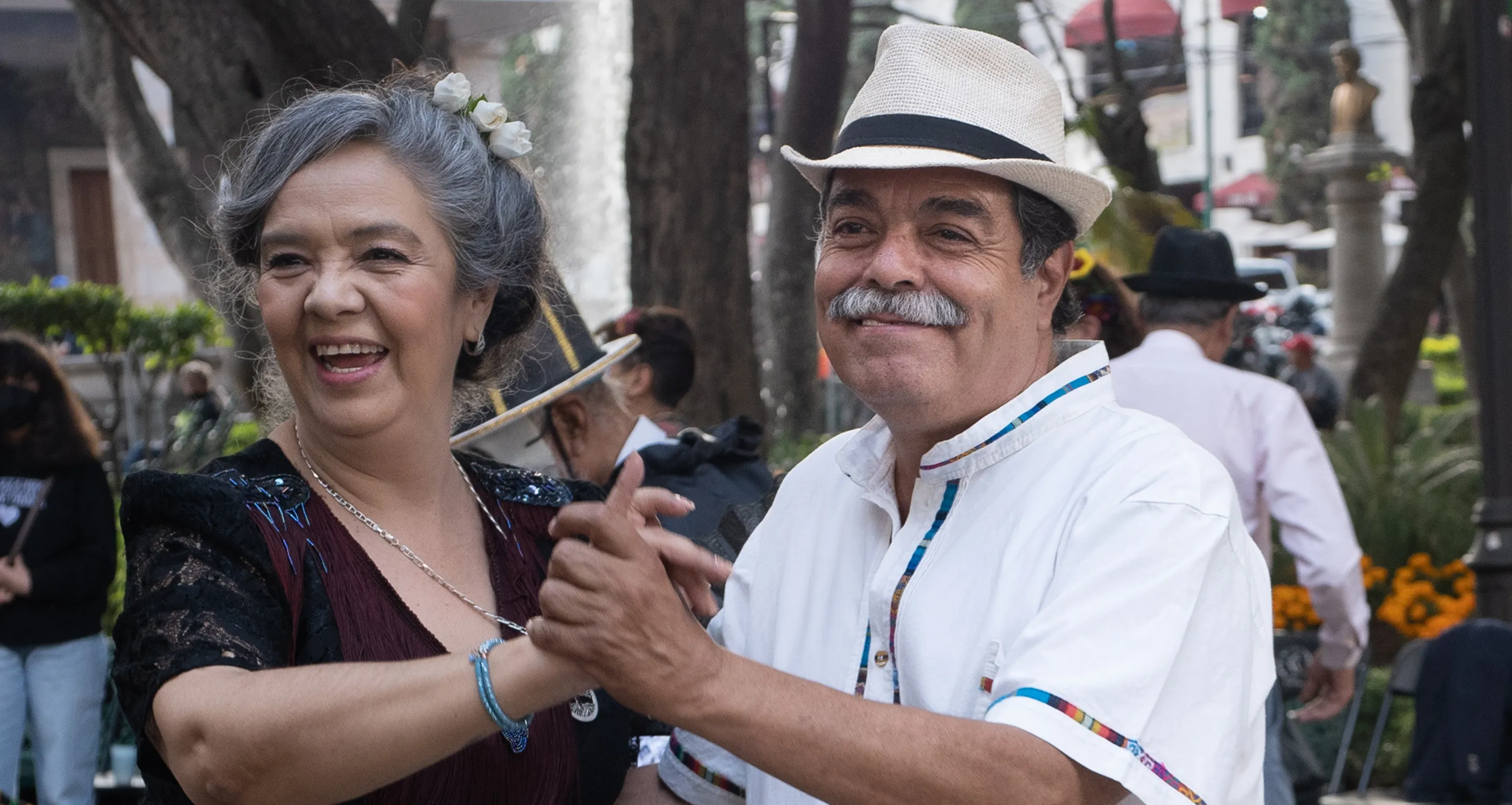 Alejandra Olmedo Duarte and her husband Pedro Helu. Alejandra lives with obesity in Mexico (photo)